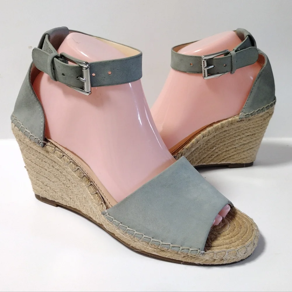 Vince Camuto vince camuto
